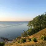 Modern House With Kayaks Near Mols Bjerge بيت للعطل Knebel